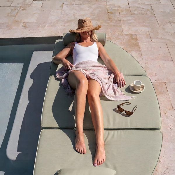 Poolside Daybed
